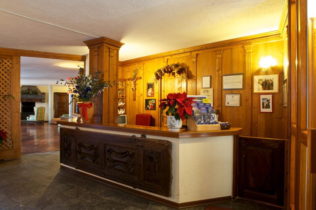 Hotel Dolonne Курмайор Экстерьер фото