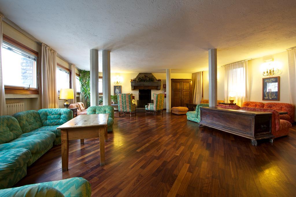 Hotel Dolonne Курмайор Экстерьер фото