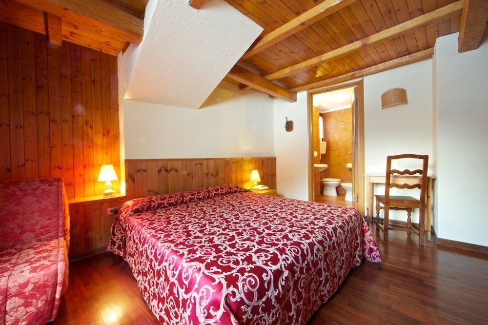 Hotel Dolonne Курмайор Экстерьер фото